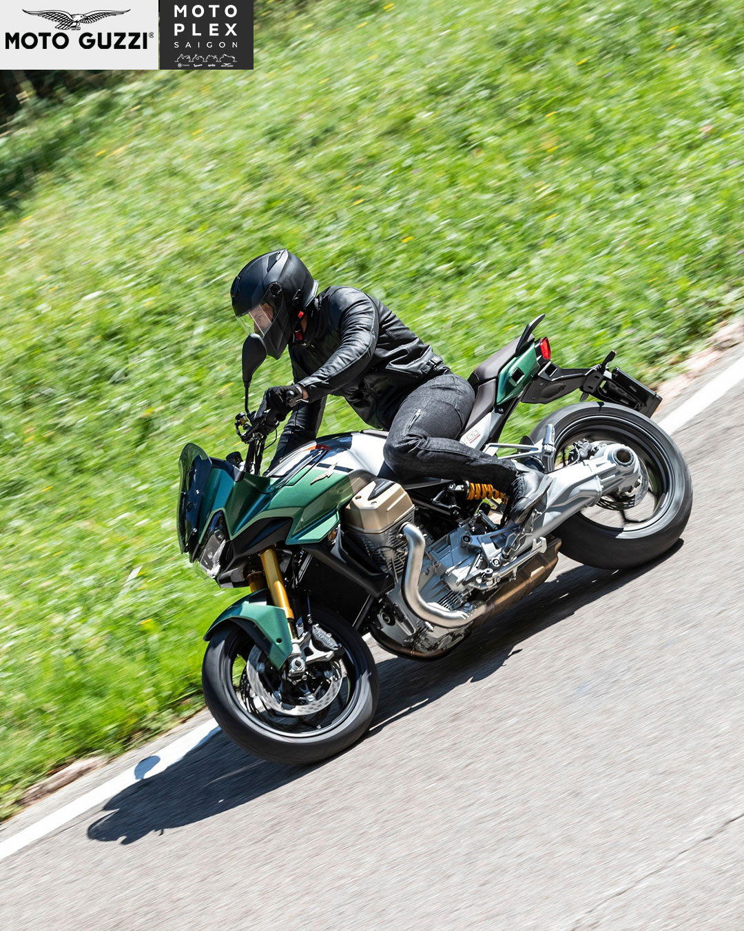 Ông hoàng của Touring và Roadster điển hình.