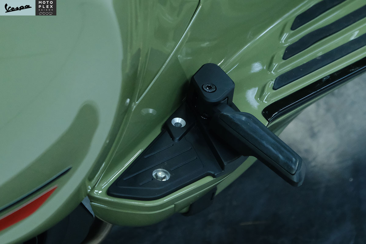 Gác chân Vespa Sprint